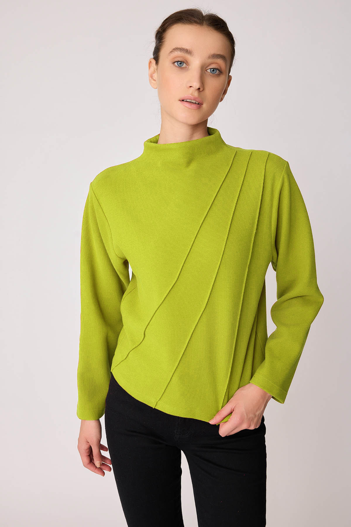 Dik Yaka Önü Dikişli Arkası Fermuarlı Bluz - Thumbnail