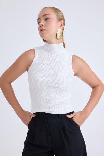 Dik Yaka Örgü Desen Sıfır Kol Triko Bluz - 4