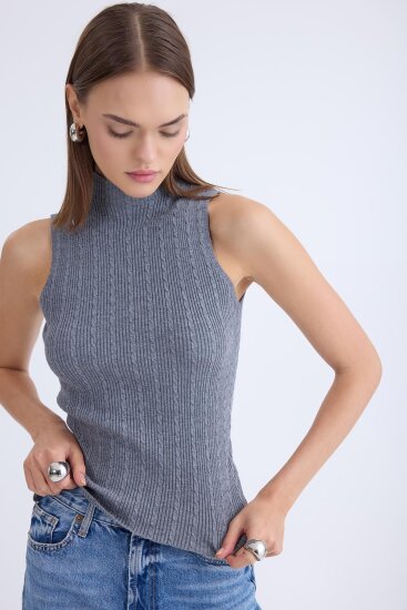 Dik Yaka Örgü Desen Sıfır Kol Triko Bluz - 12