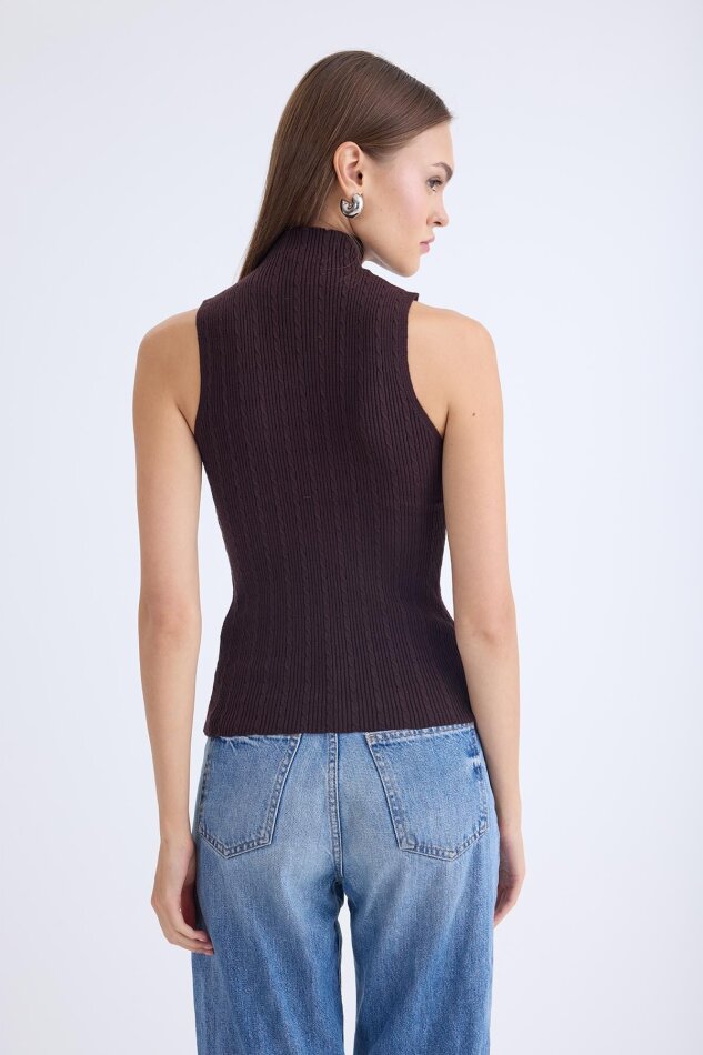 Dik Yaka Örgü Desen Sıfır Kol Triko Bluz - 32