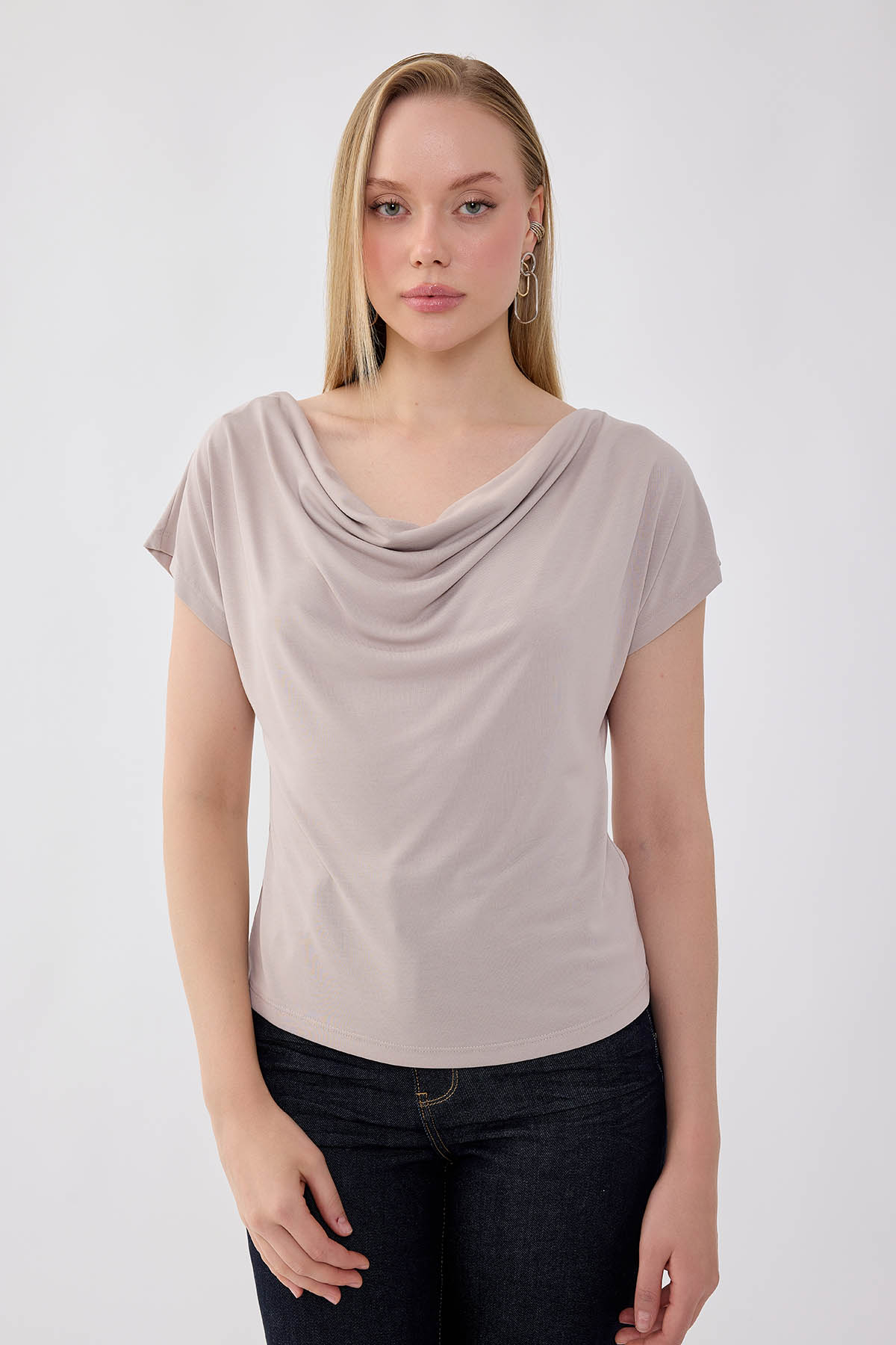 VİTRİN - Dökümlü Degaje Yaka Bluz