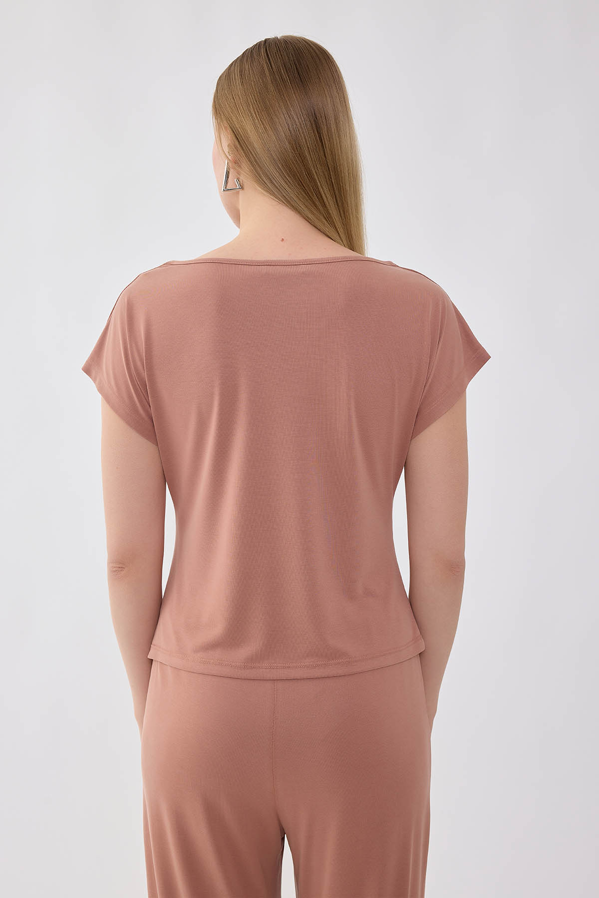 Dökümlü Degaje Yaka Bluz - Thumbnail