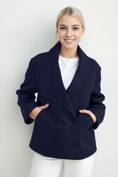 Düğmeli Kısa Kaşe Kaban - 40