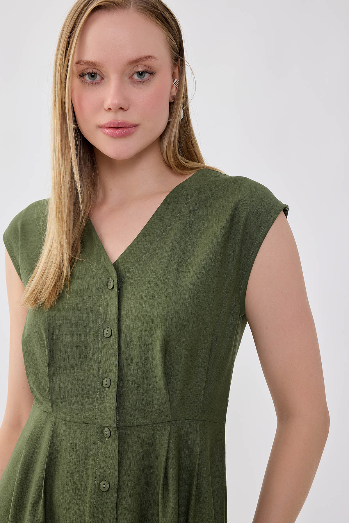 Düğmeli V Yaka Elbise - Thumbnail