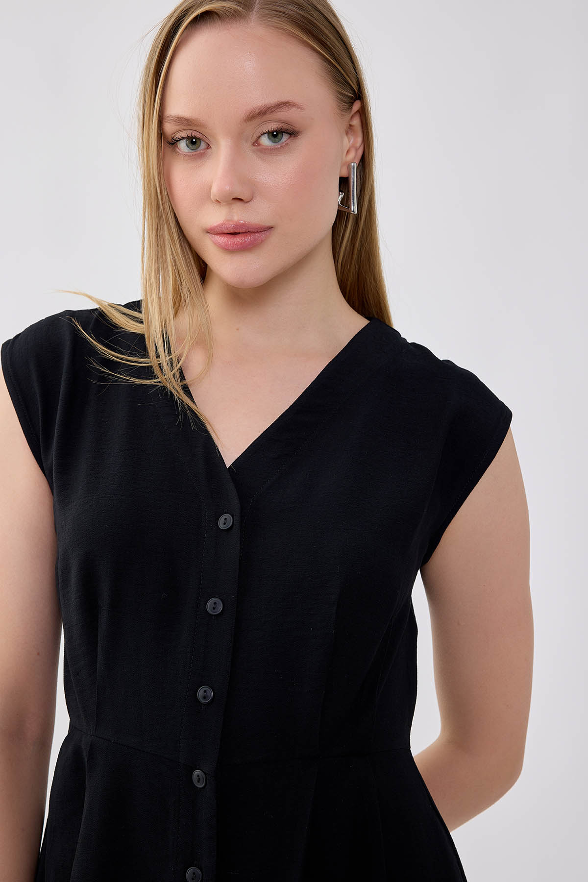 Düğmeli V Yaka Elbise - Thumbnail