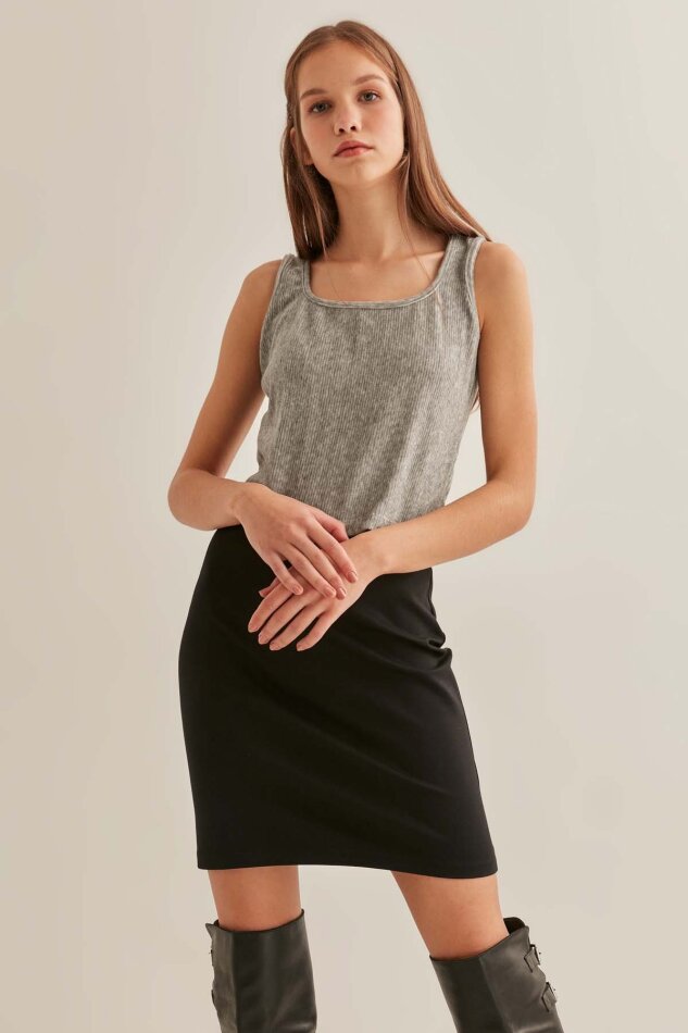 Diz Üstü Kalem Etek - 1