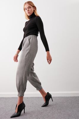 Ekose Desen Pileli Havuç Pantolon - Thumbnail (3)