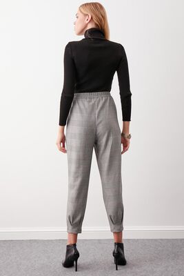 Ekose Desen Pileli Havuç Pantolon - Thumbnail (5)