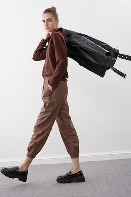 Ekose Desen Pileli Havuç Pantolon - Thumbnail (10)