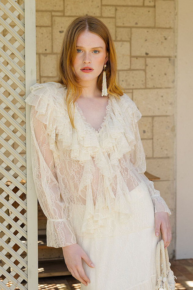 Fırfırlı Dantelli Bluz