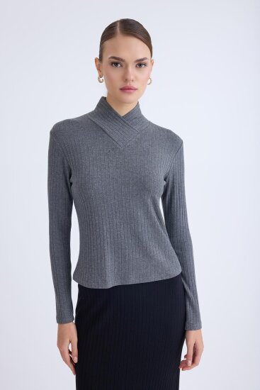 Fitilli Kumaş Önü Detaylı Uzun Kol Bluz - 5