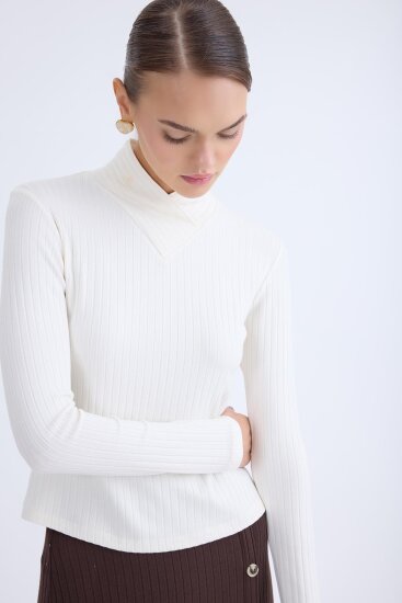 Fitilli Kumaş Önü Detaylı Uzun Kol Bluz - 8