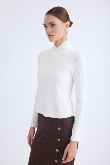 Fitilli Kumaş Önü Detaylı Uzun Kol Bluz - 11