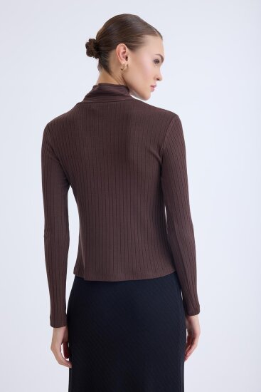 Fitilli Kumaş Önü Detaylı Uzun Kol Bluz - 16