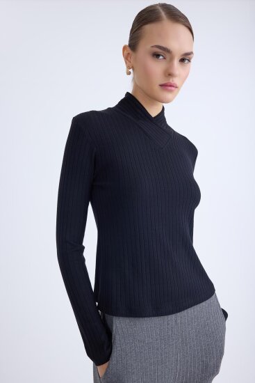 Fitilli Kumaş Önü Detaylı Uzun Kol Bluz - 20