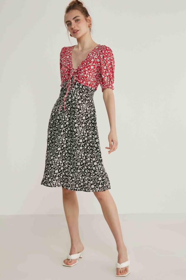 Garnili Çıtır Çiçek Desen V Yaka Elbise - 2