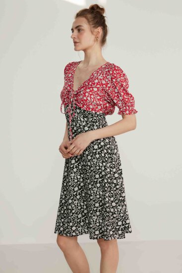 Garnili Çıtır Çiçek Desen V Yaka Elbise - 3