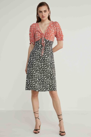 Garnili Çıtır Çiçek Desen V Yaka Elbise - 5