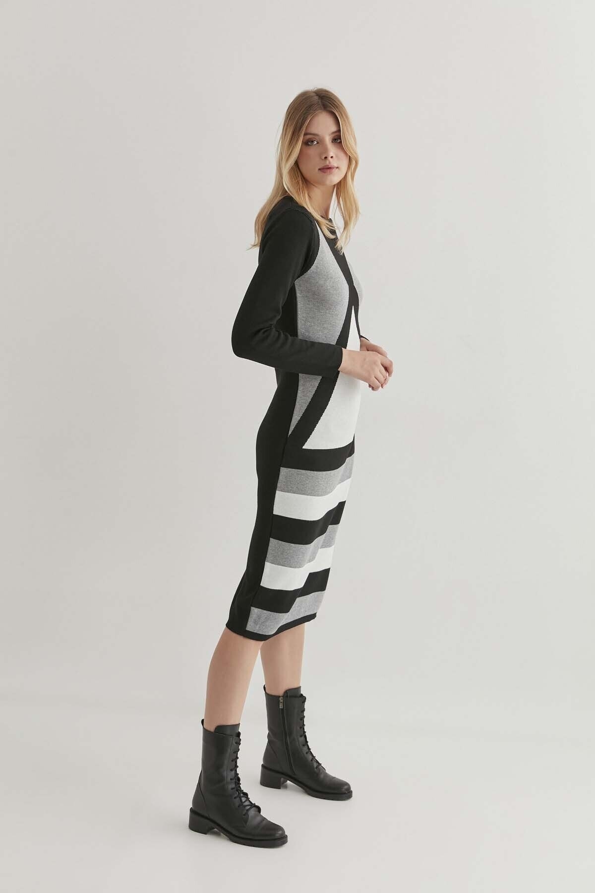 Geometrik Desen Triko Elbise - Thumbnail