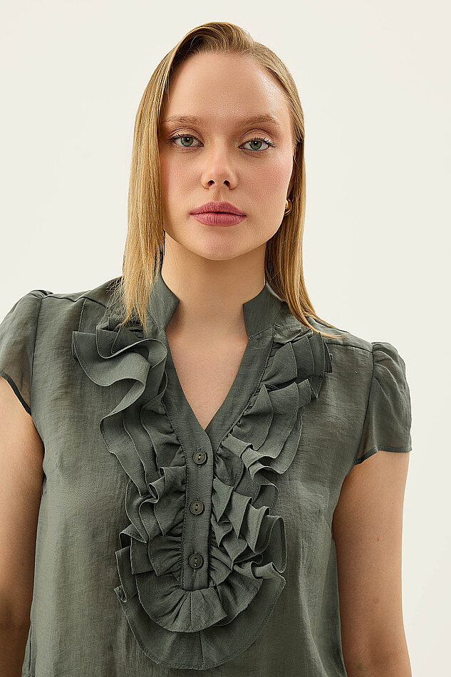 Hakim Yaka Önü Fırfırlı Kısa Kol Bluz - 11