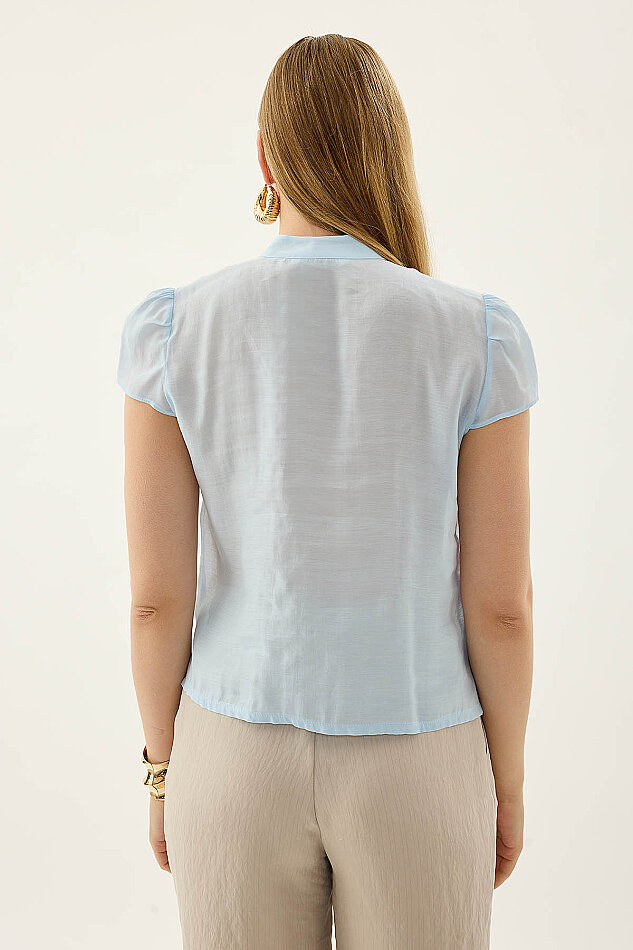 Hakim Yaka Önü Fırfırlı Kısa Kol Bluz - 17