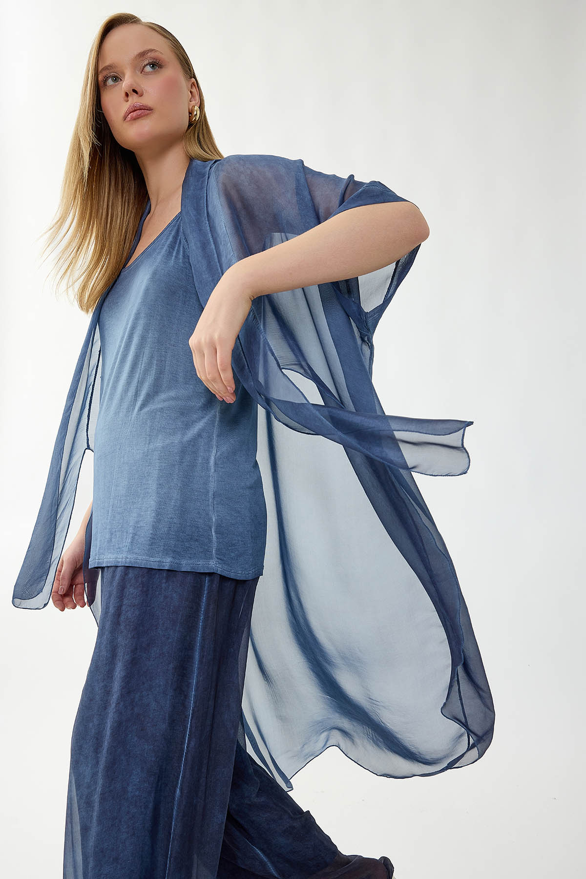 İçi Atletli İpek Hırka - Thumbnail