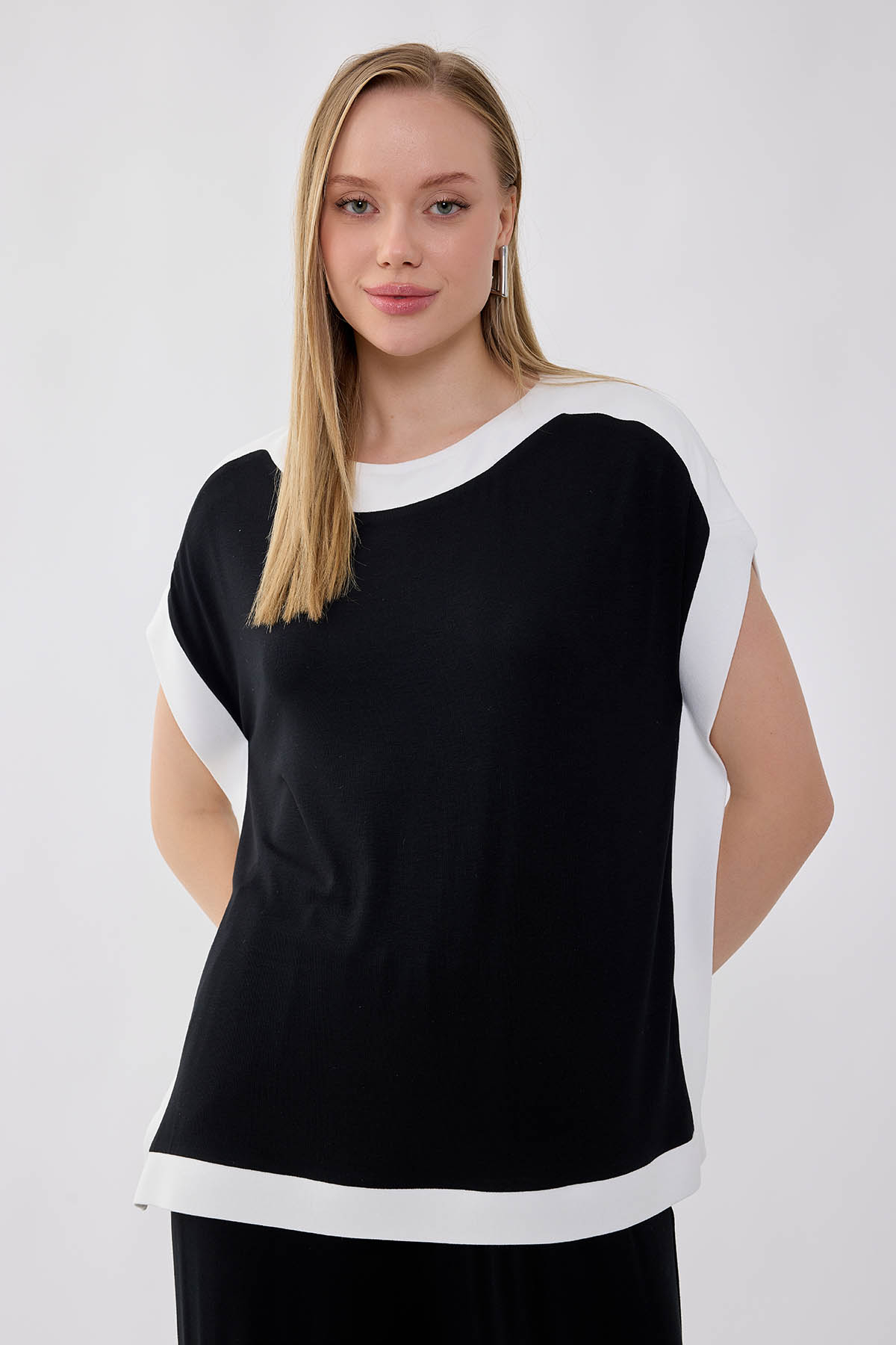 VİTRİN - İki Renk Salaş Bluz