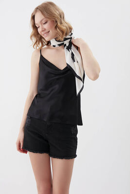 İp Askılı Degaje Yaka Saten Bluz - 45