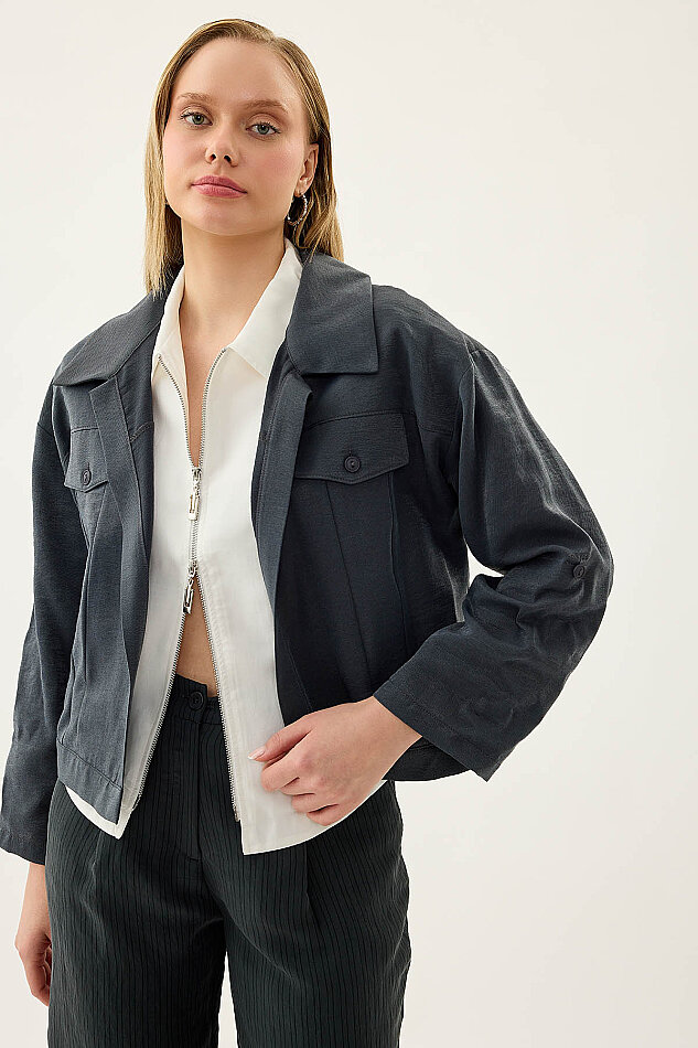 Kapak Cepli Kol Detaylı Crop Gömlek - 18