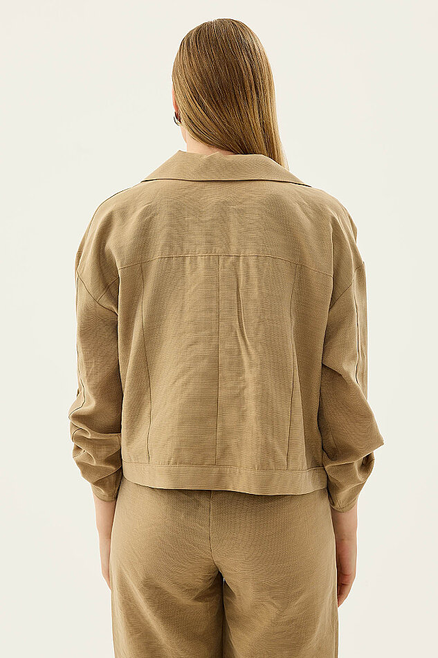 Kapak Cepli Kol Detaylı Crop Gömlek - 36