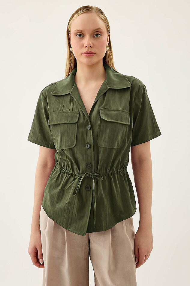 Kapak Cepli Önü Büzgülü Kısa Kol Bluz - 13