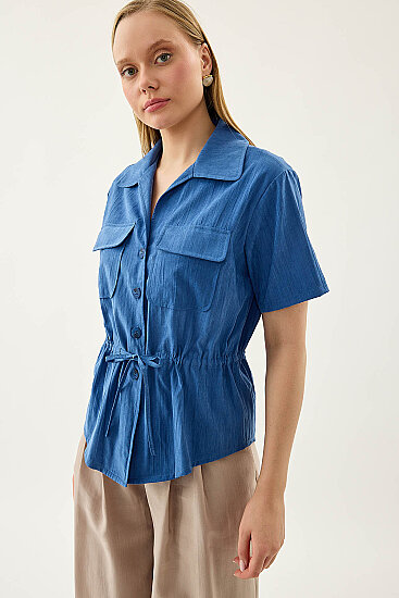 Kapak Cepli Önü Büzgülü Kısa Kol Bluz - 17