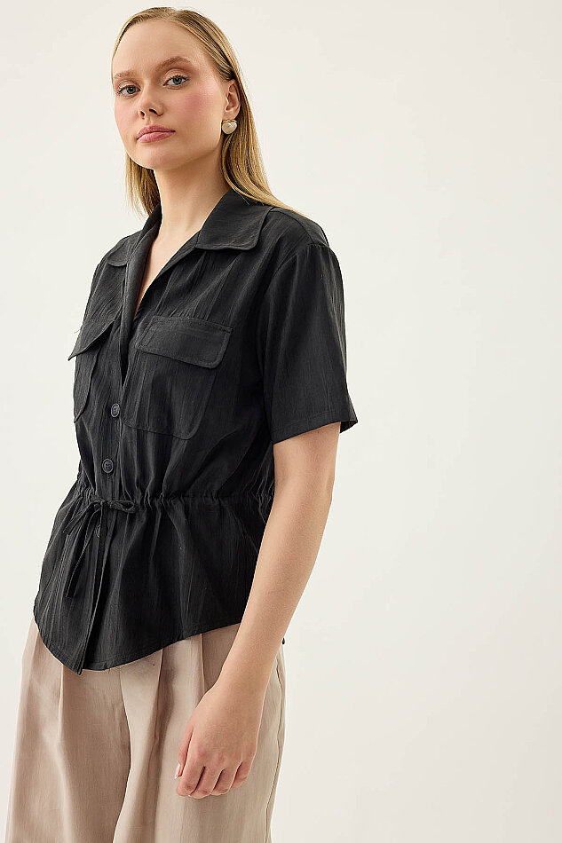 Kapak Cepli Önü Büzgülü Kısa Kol Bluz - 22