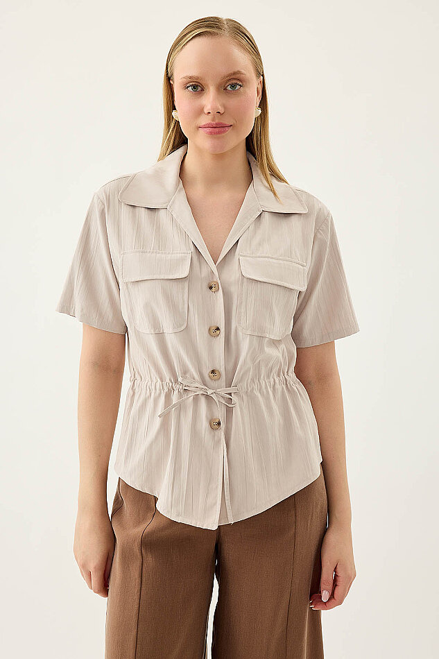 Kapak Cepli Önü Büzgülü Kısa Kol Bluz - 27