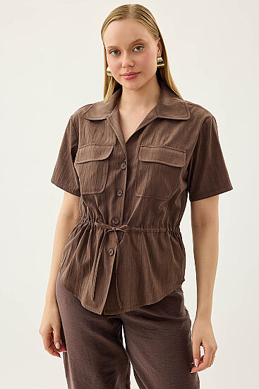 Kapak Cepli Önü Büzgülü Kısa Kol Bluz - 33