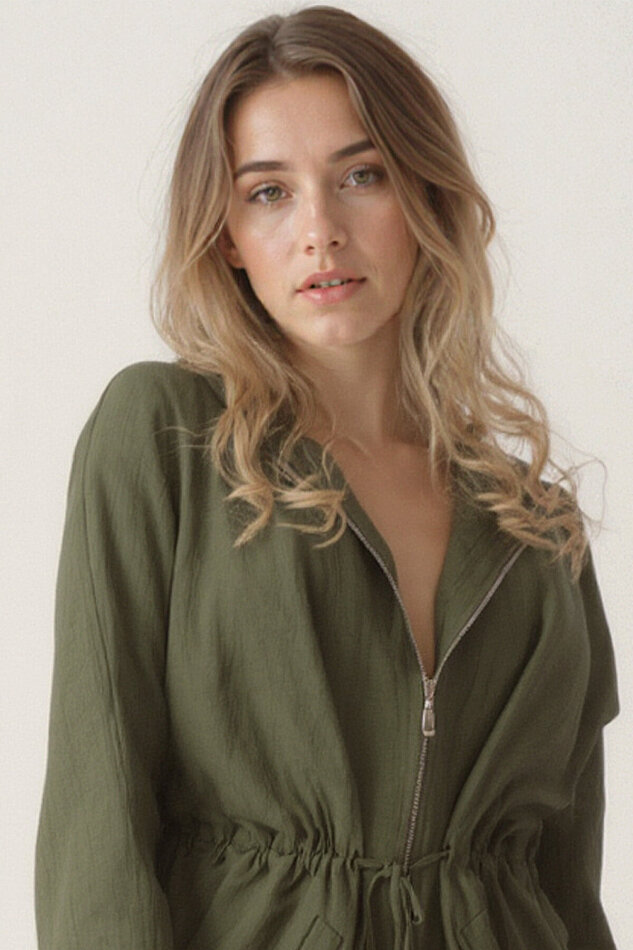 Kapüşonlu Beli Büzgülü Fermuarlı İnce Ceket - 11