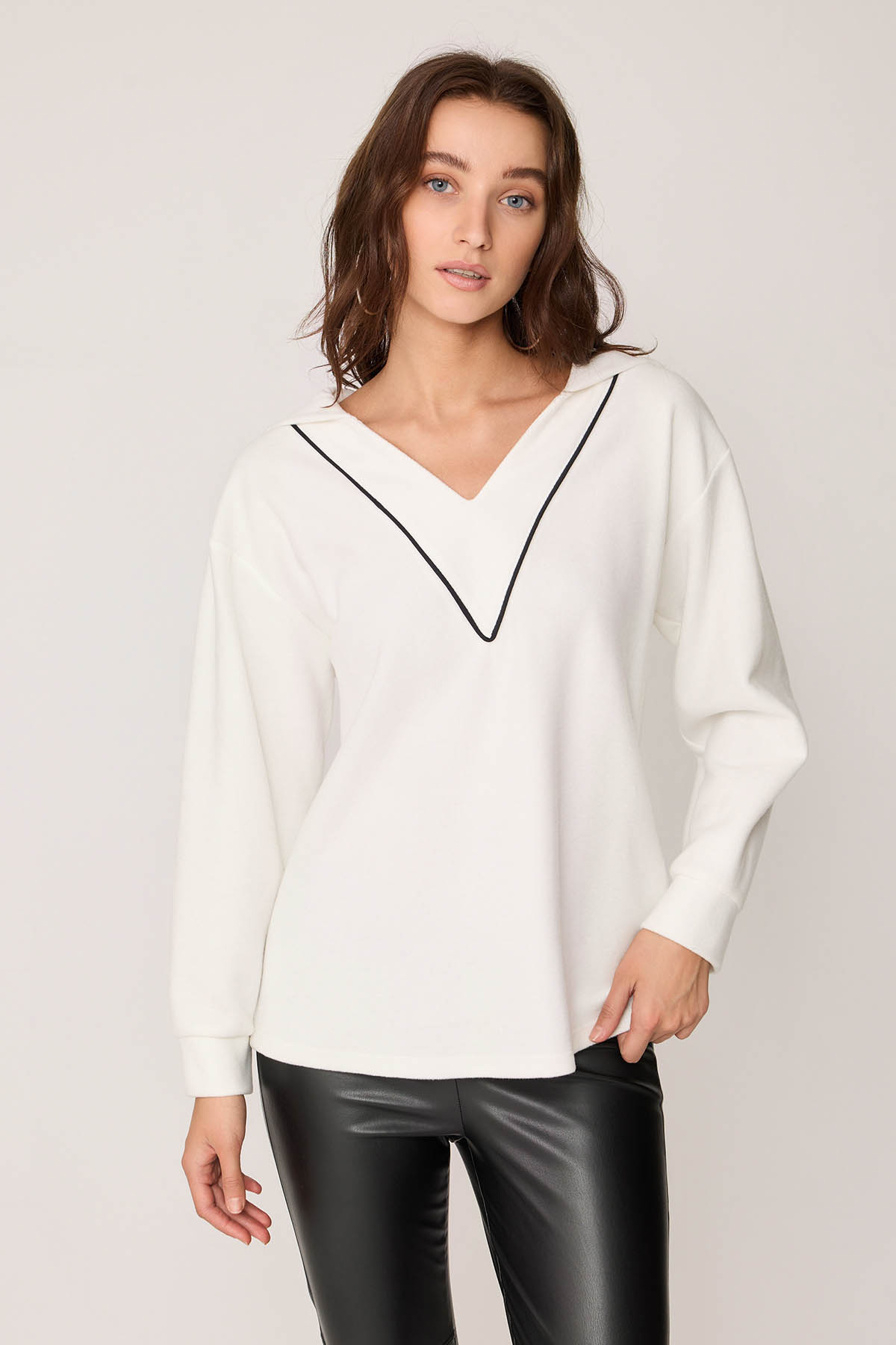 Kapu onlu V Yaka Orme Sweatshirt Triko V TR N