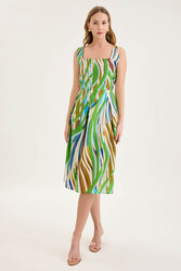 Kare Yaka Önü Düğmeli Desenli Sıfır Kol Elbise - 5