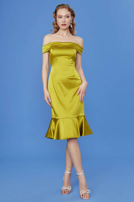 Kayık Yaka Ucu Volanlı Elbise - 11