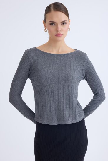 Kayık Yaka Uzun Kol Bluz - 1