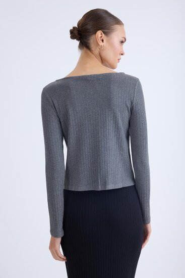 Kayık Yaka Uzun Kol Bluz - 4