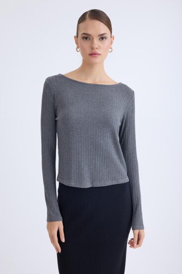 Kayık Yaka Uzun Kol Bluz - 5