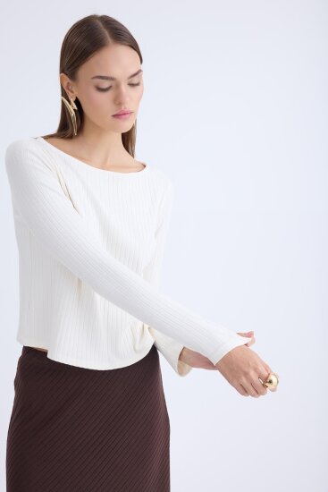 Kayık Yaka Uzun Kol Bluz - 8