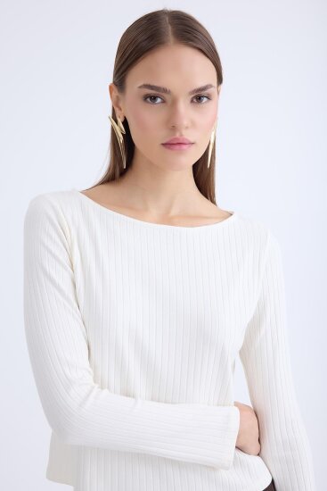 Kayık Yaka Uzun Kol Bluz - 7