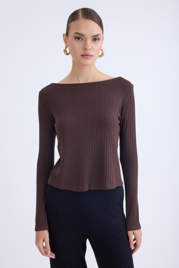 Kayık Yaka Uzun Kol Bluz - 11