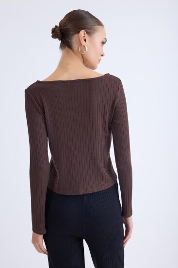 Kayık Yaka Uzun Kol Bluz - 14