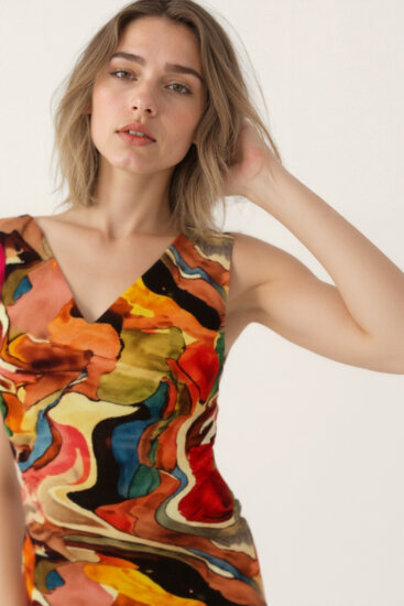 Kendinden Desenli Çift V Yaka Elbise - 6