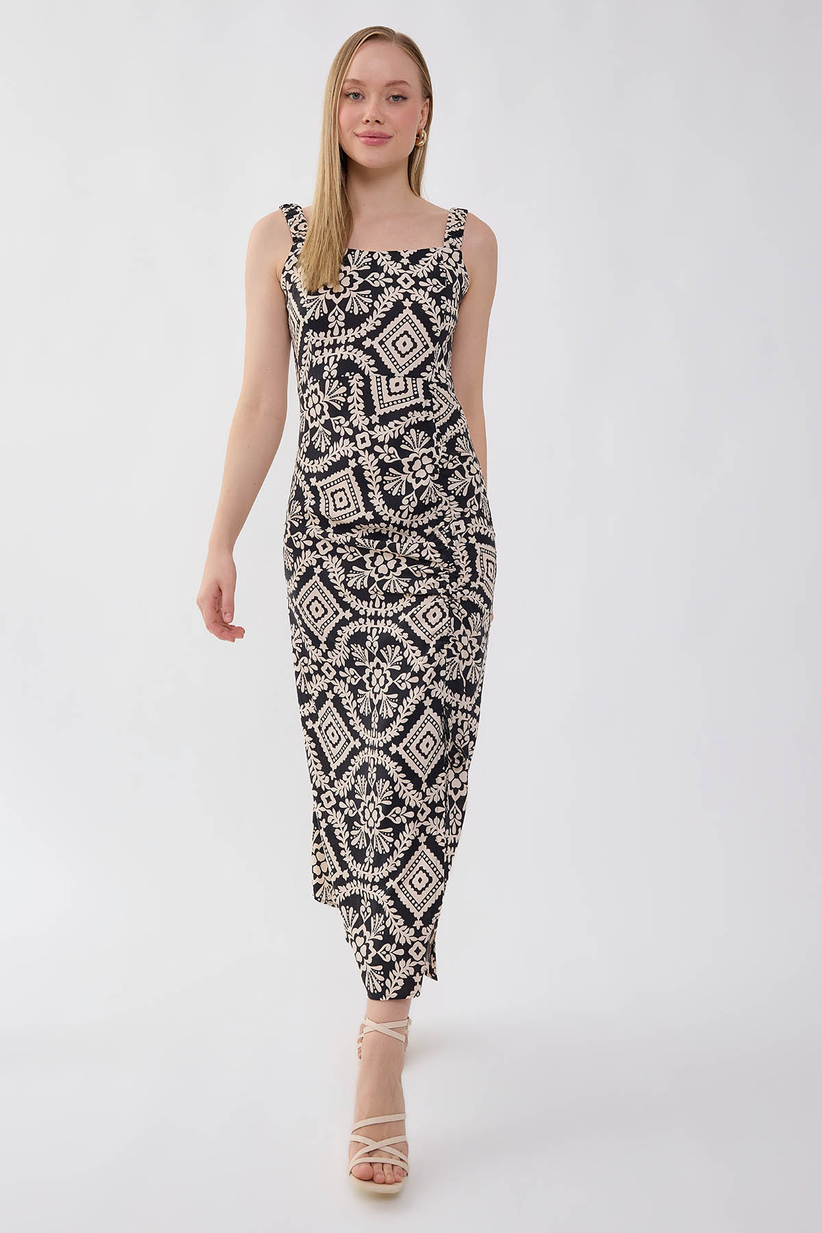 Kendinden Desenli Önü Büzgülü Elbise - Thumbnail