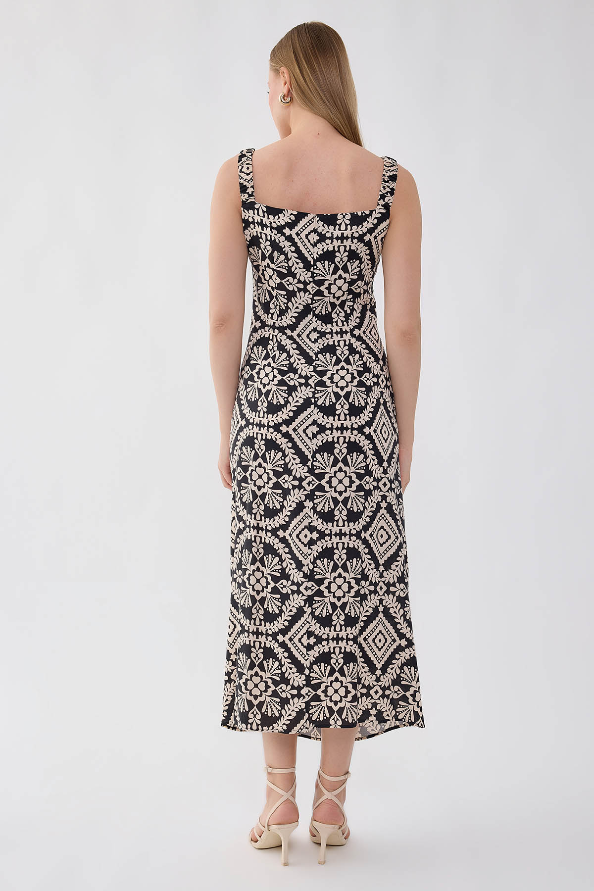 Kendinden Desenli Önü Büzgülü Elbise - Thumbnail