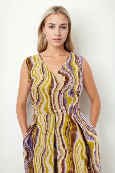 Kendinden Desenli V Yaka Pileli Elbise - 3